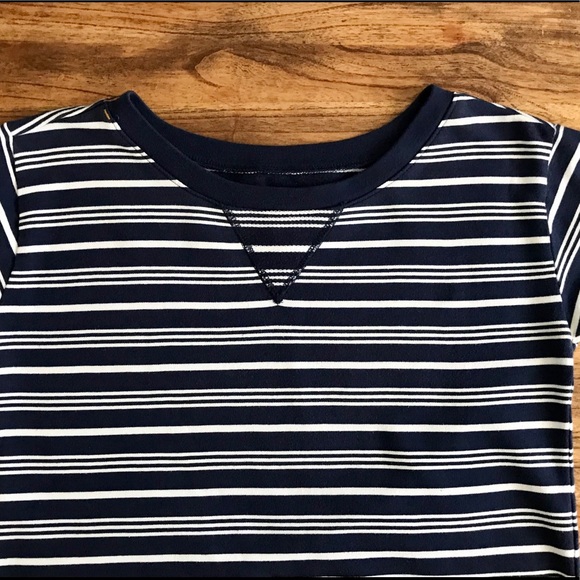 Levi’s Top ✨ - Picture 4 of 7